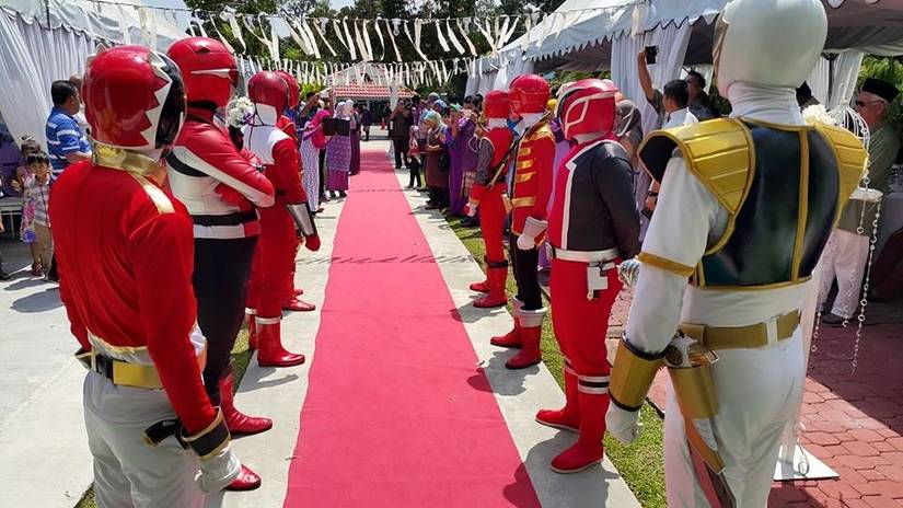 Power Rangers morph into the perfect wedding attendants