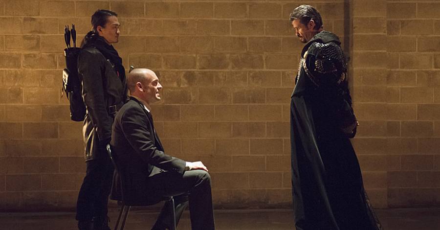 Oliver Queen Faces the League and Starling City Police in New 