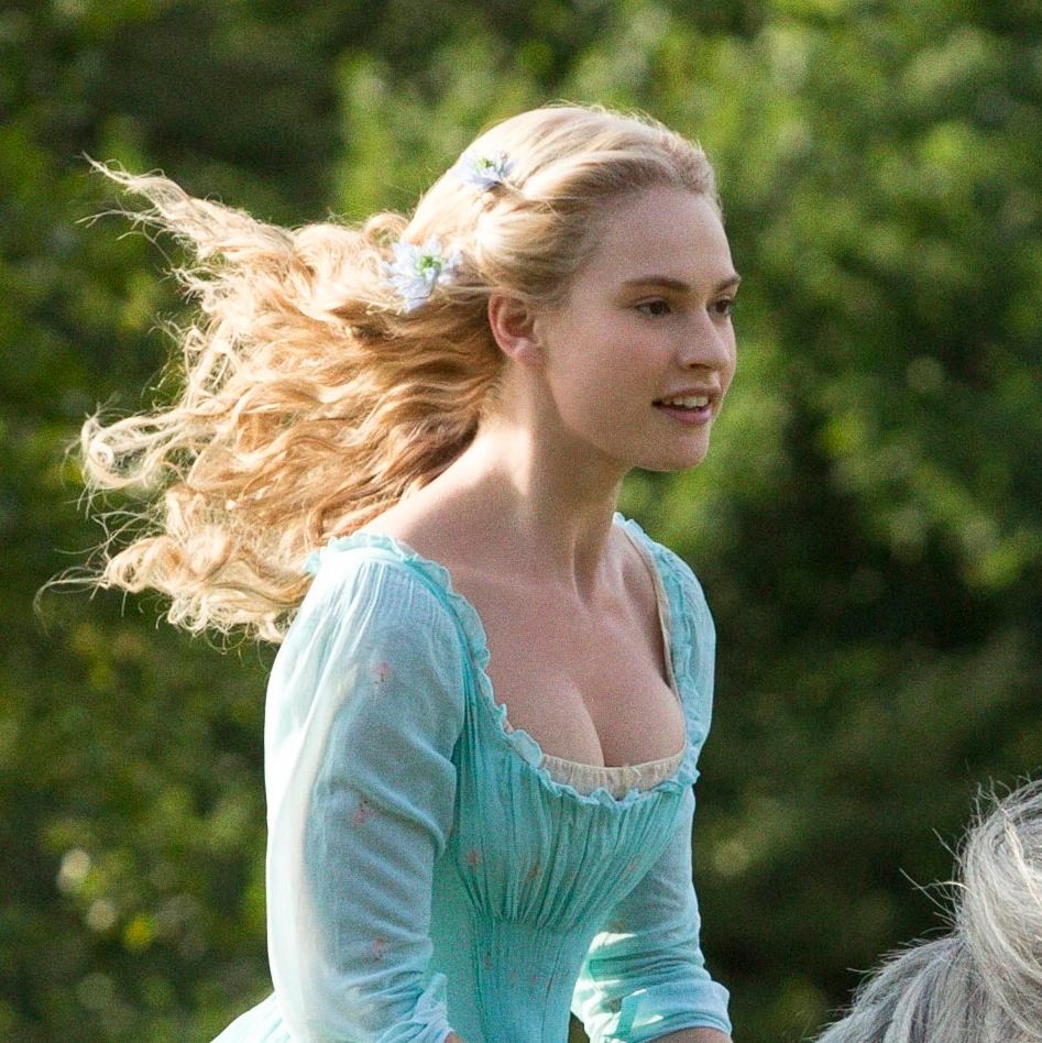 lily james vestido de cinderela
